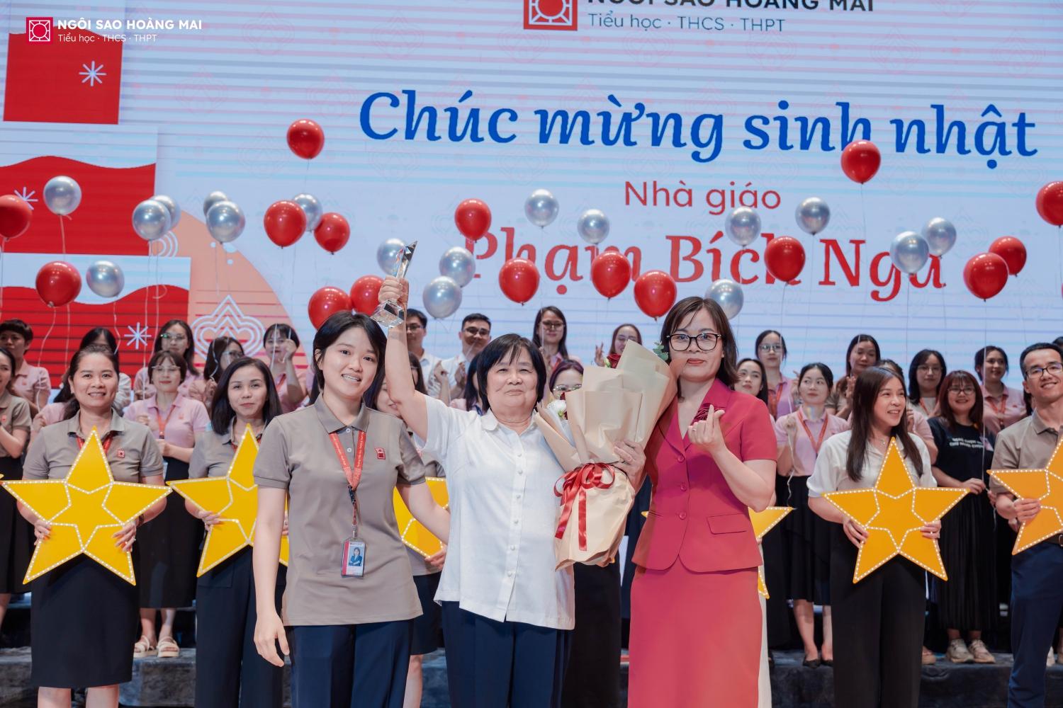 Chúc mừng sinh nhật nhà giáo Phạm Bích Ngà – người giữ lửa của Ngôi sao Hoàng Mai