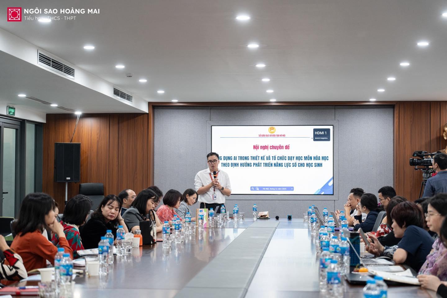 HỘI NGHỊ CHUYÊN ĐỀ HOÁ HỌC THÀNH PHỐ HÀ NỘI 2025 | ỨNG DỤNG TRÍ TUỆ NHÂN TẠO TRONG THIẾT KẾ VÀ TỔ CHỨC DẠY HỌC HÓA HỌC – DẤU ẤN ĐỔI MỚI TẠI NGÔI SAO HOÀNG MAI