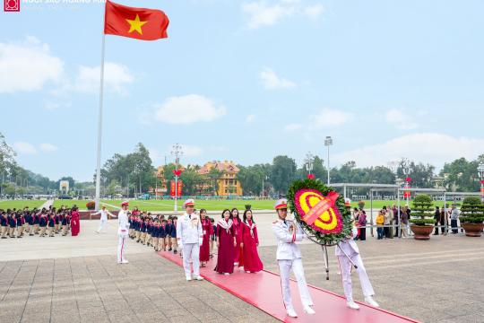 LỄ BÁO CÔNG DÂNG BÁC & KẾT NẠP ĐỘI VIÊN, ĐOÀN VIÊN NĂM HỌC 2025 – 2026: DẤU ẤN TRƯỞNG THÀNH CỦA 520 HỌC SINH ƯU TÚ