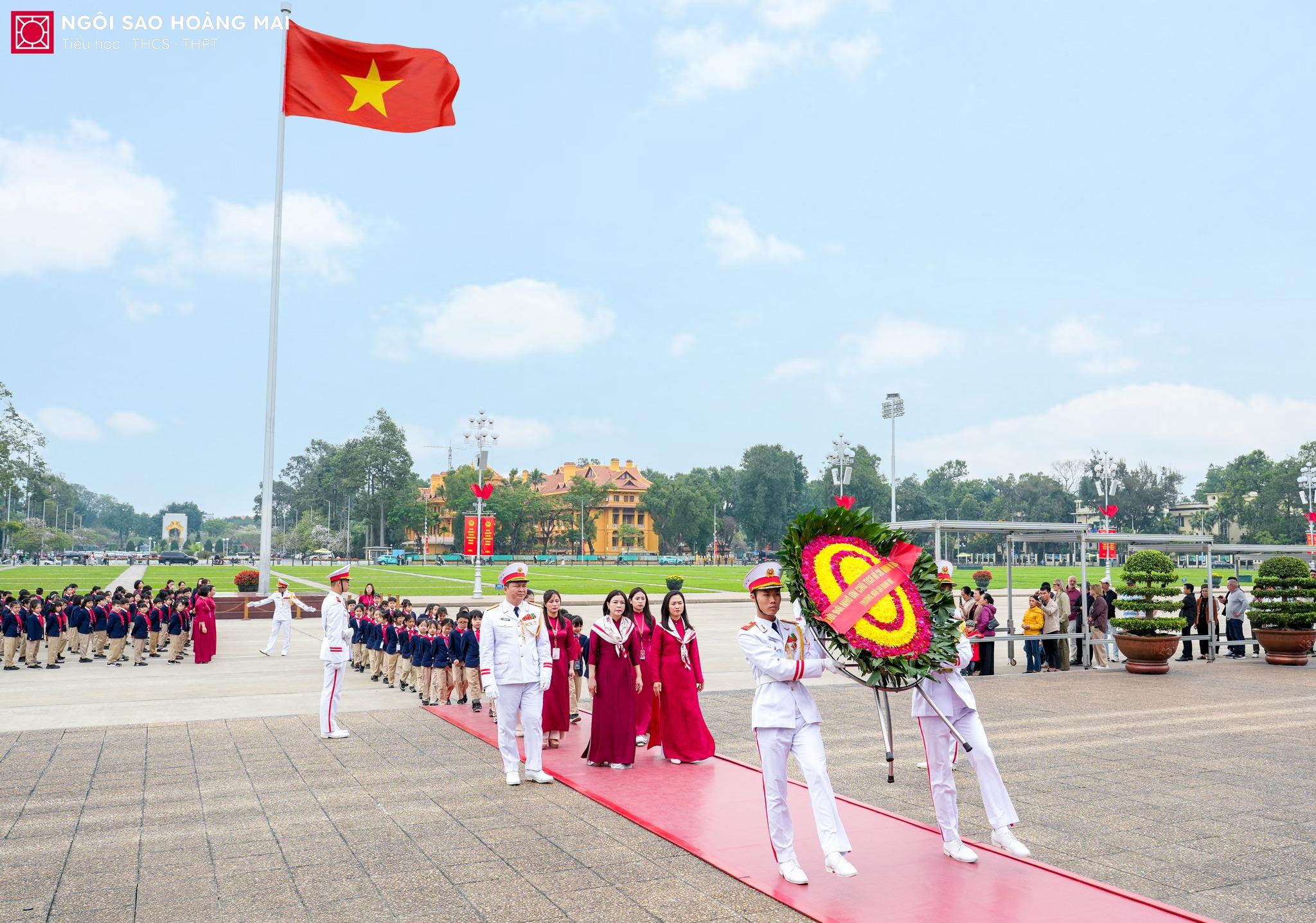 LỄ BÁO CÔNG DÂNG BÁC & KẾT NẠP ĐỘI VIÊN, ĐOÀN VIÊN NĂM HỌC 2025 – 2026: DẤU ẤN TRƯỞNG THÀNH CỦA 520 HỌC SINH ƯU TÚ