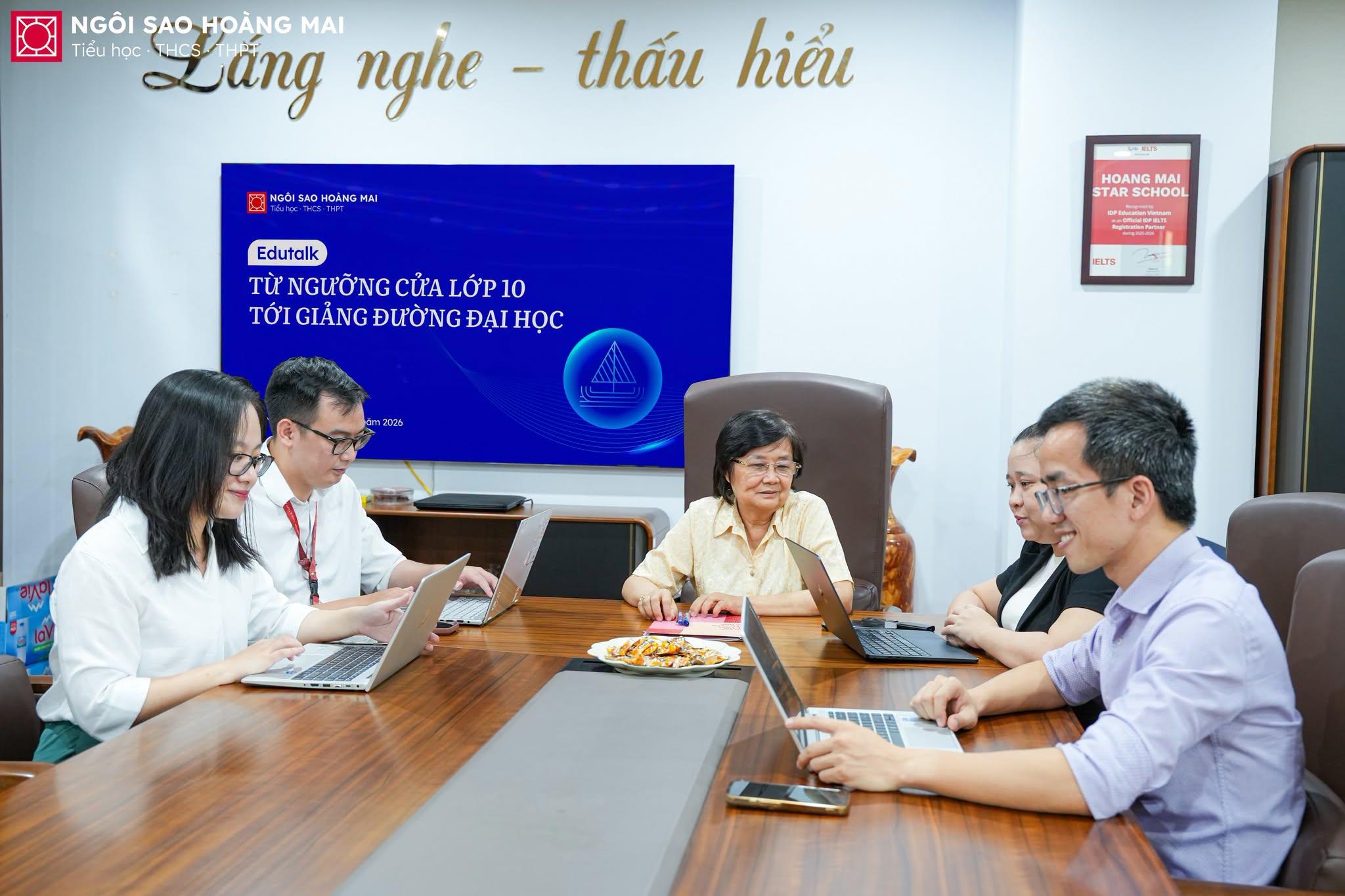 EDUTALK “TỪ NGƯỠNG CỬA LỚP 10 ĐẾN GIẢNG ĐƯỜNG ĐẠI HỌC”: KIẾN TẠO LỘ TRÌNH VỮNG CHẮC CHO TƯƠNG LAI HỌC SINH
