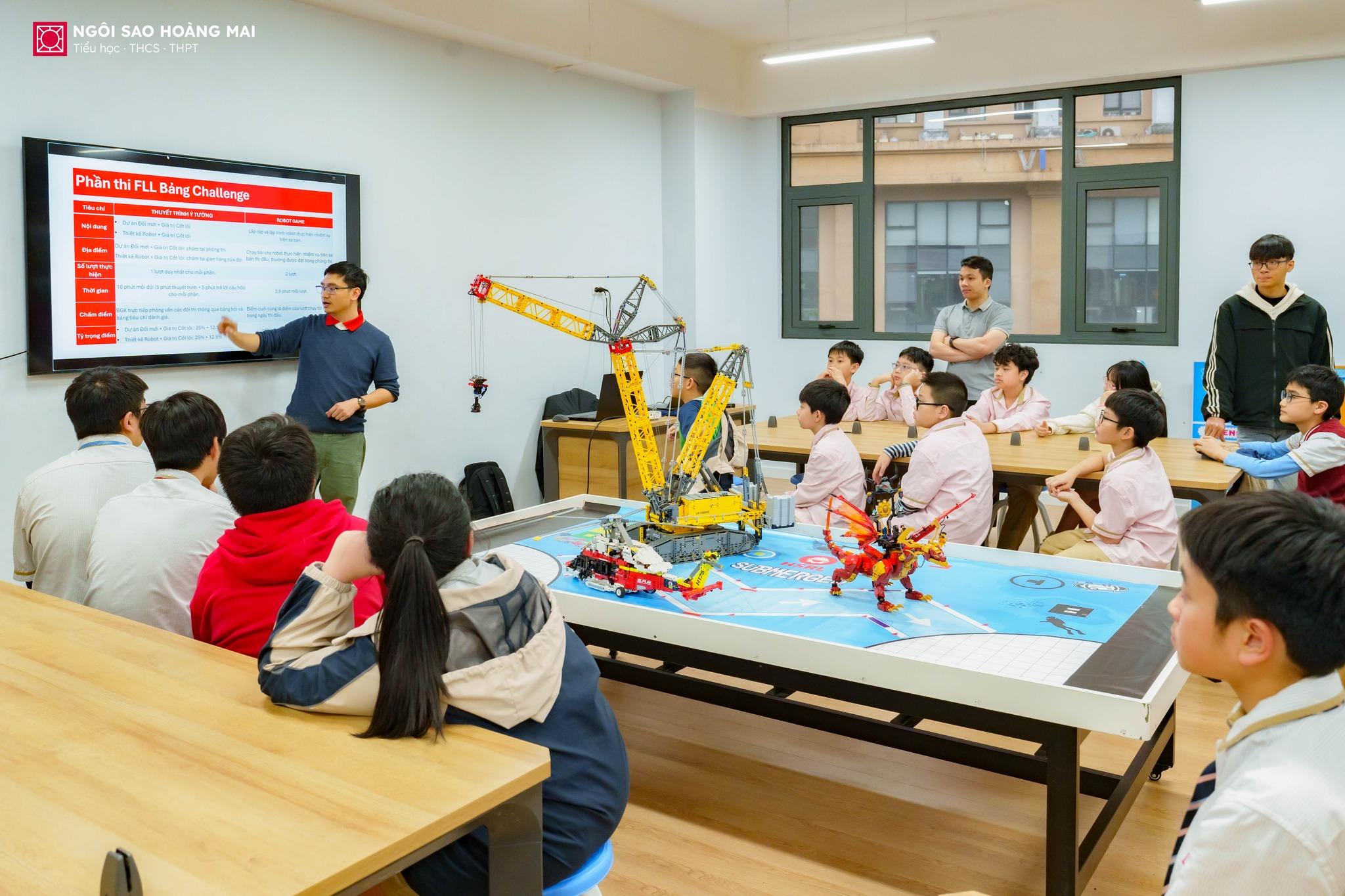 Khai giảng lớp đội tuyển Robotics: Học sinh Ngôi sao Hoàng Mai sẵn sàng nhập cuộc chinh phục giải đấu FLL 2025