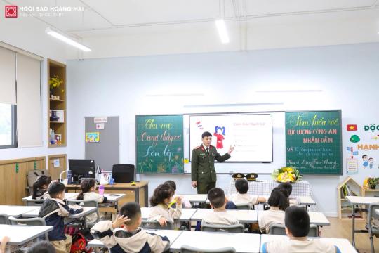 GIEO NHỮNG BÀI HỌC AN TOÀN ĐẦU ĐỜI – KHI CHA MẸ CÙNG THẦY CÔ DẪN LỐI CHO HOMER 1A9