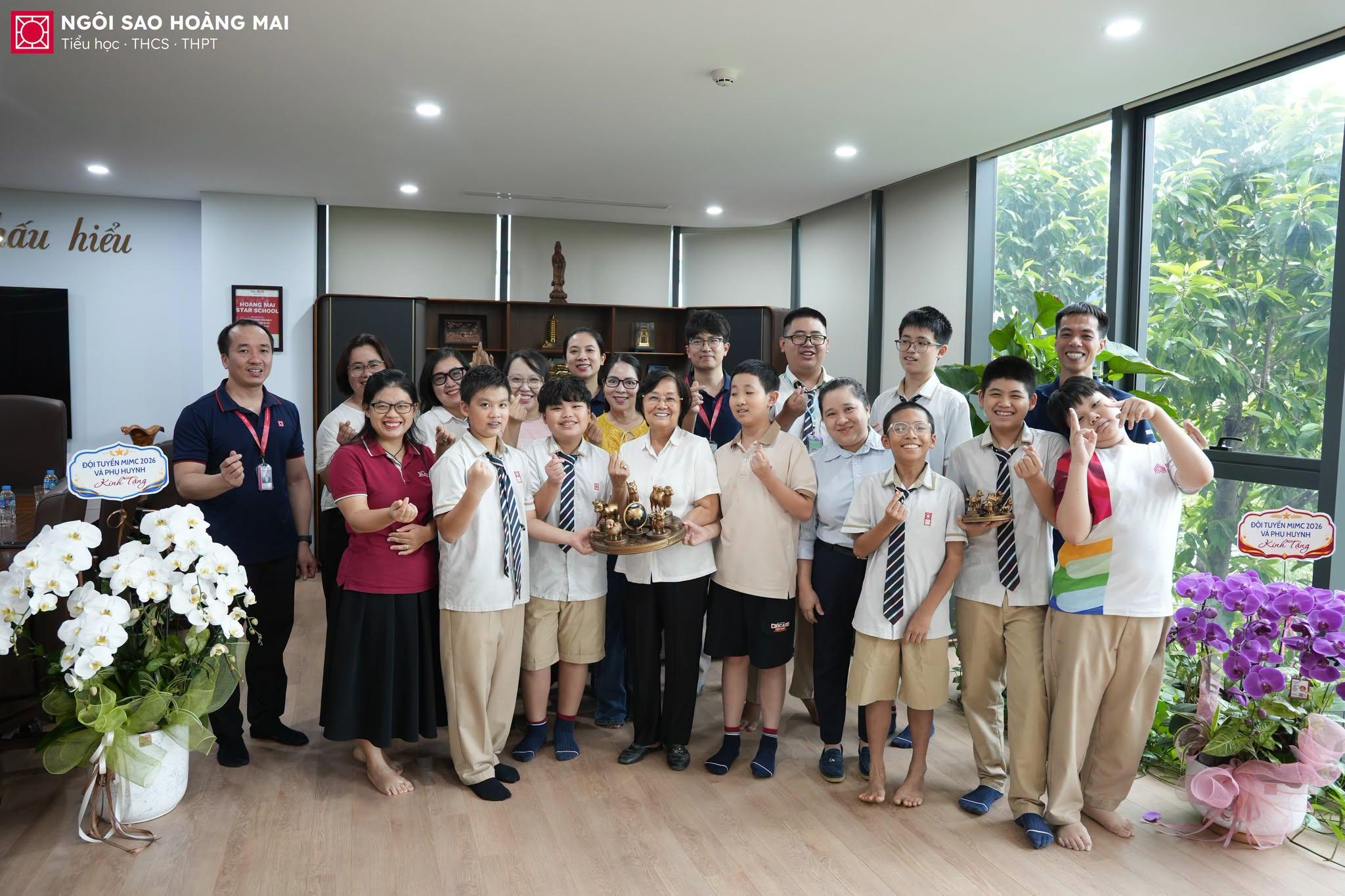 🏆 MANG VINH QUANG TRỞ VỀ TỪ MIMC 2026 | 08 HOMER VÀ GIA ĐÌNH TRAO CÚP TRI ÂN – GỬI TRỌN NIỀM TỰ HÀO VỀ NGÔI SAO HOÀNG MAI