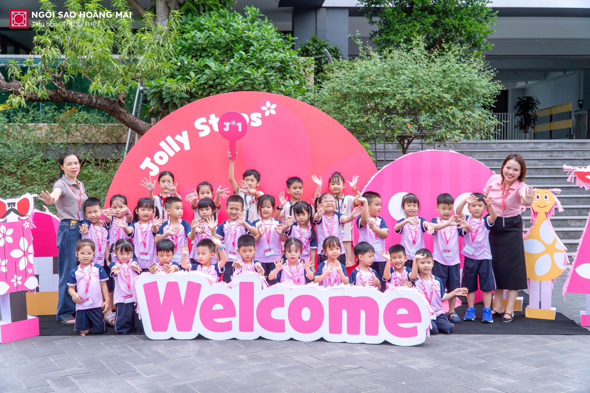 NHỮNG BƯỚC CHÂN HÂN HOAN TRONG NGÀY KHAI GIẢNG CLB JOLLY STEPS 2025