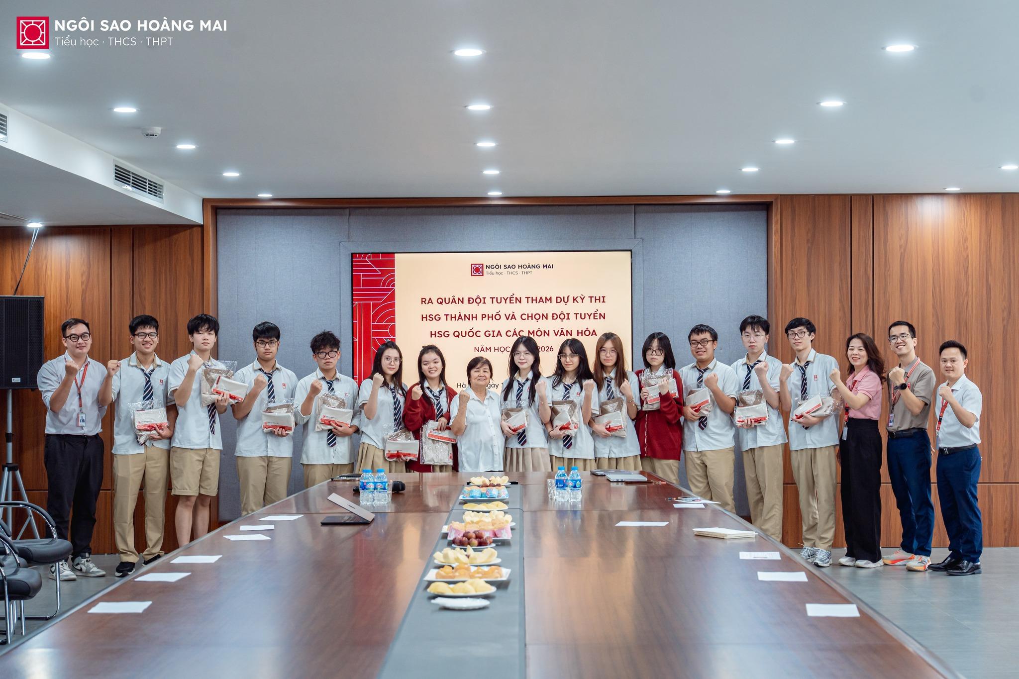 RA QUÂN ĐỘI TUYỂN HỌC SINH GIỎI THÀNH PHỐ CẤP THPT: TỰ TIN - BẢN LĨNH - CHIẾN THẮNG