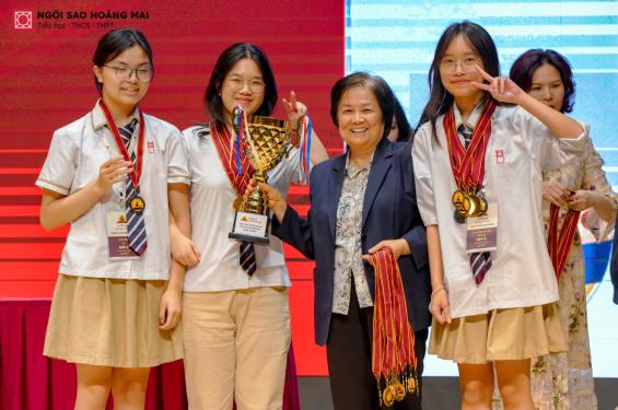 Các “Học giả nhí” ngôi sao Hoàng Mai xuất sắc gặt hái 23 cúp và 562 huy chương vòng khu vực World Scholar’s Cup 2024, tiến vào vòng toàn cầu